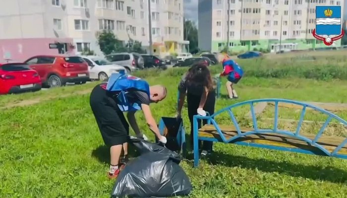 Городской субботник собрал тысячи участников